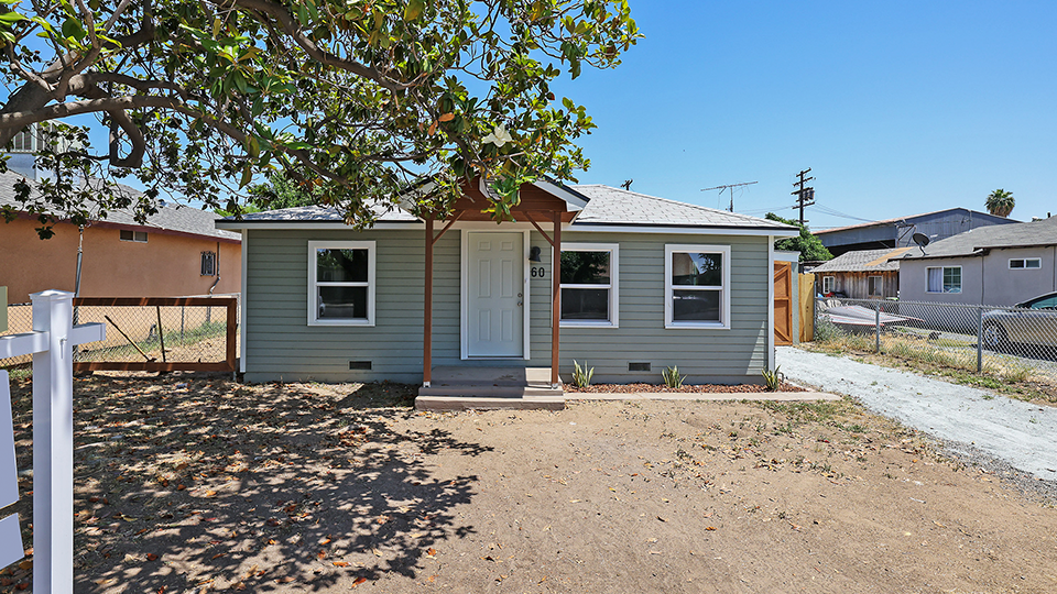 60 N Dameron St,  Porterville, CA