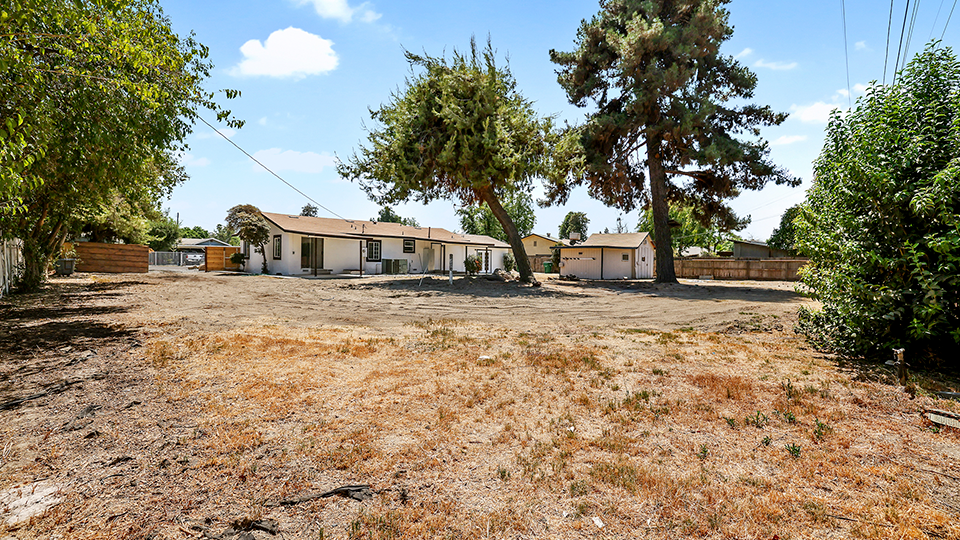 2536 W Crescent Dr, Tulare, CA